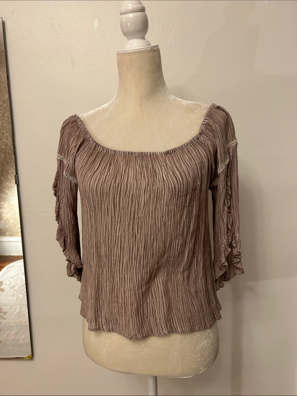 Crescent Mauve Taupe Crinkle Off-Shoulder Blouse